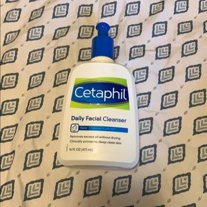 Cetaphil daily facial cleanser for skin